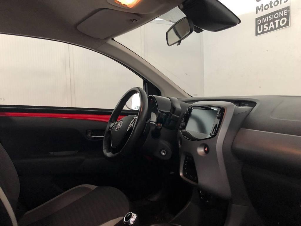 Toyota Aygo 5 Porte 1.0 VVT-i x-clusiv M-MT
