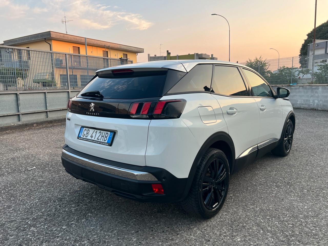 Peugeot 3008 BlueHDi 130 S&S EAT8 Allure