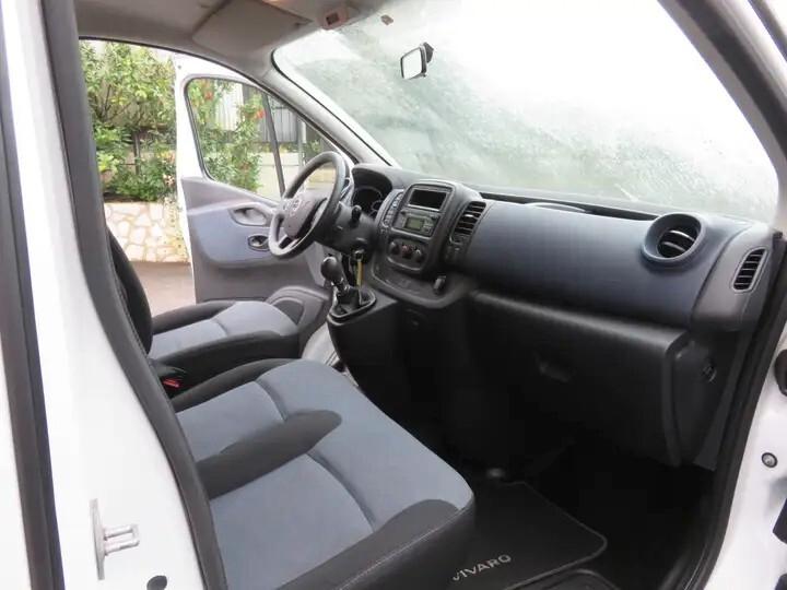 Opel Vivaro 1.6 TDI PASSO LUNGO 9 POSTI