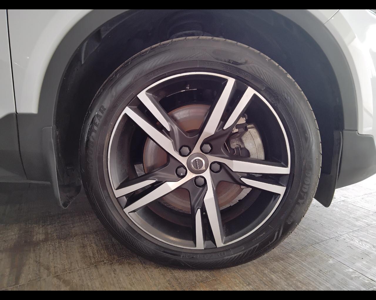 VOLVO XC40 - XC40 1.5 t5 phev R-design auto my21