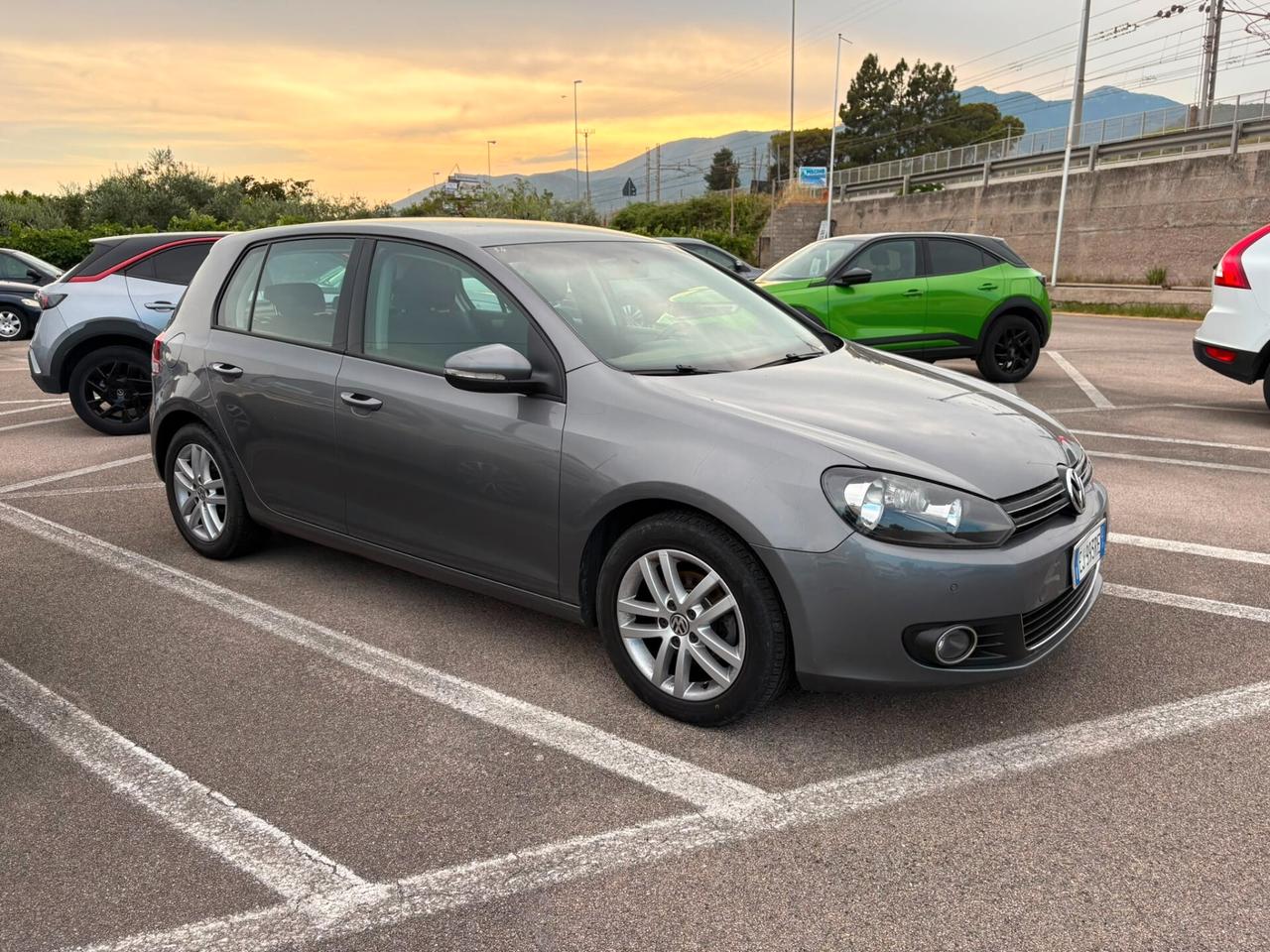 Volkswagen Golf 1.6 TDI DPF 5p. Highline