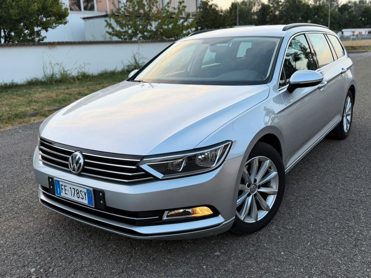 Volkswagen Passat 1.6 TDI DSG AUTOMATICO BlueMotion