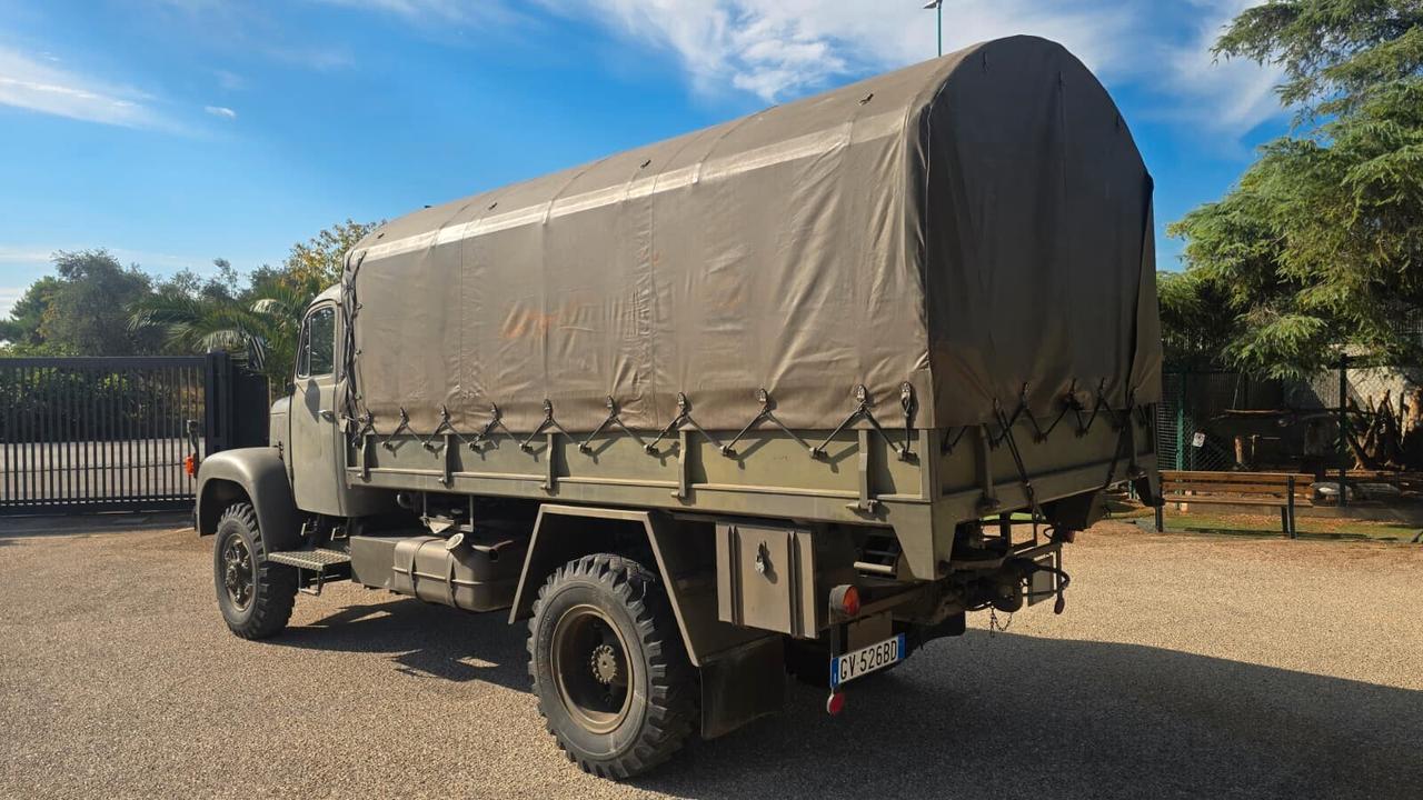 Saurer Berna 1976