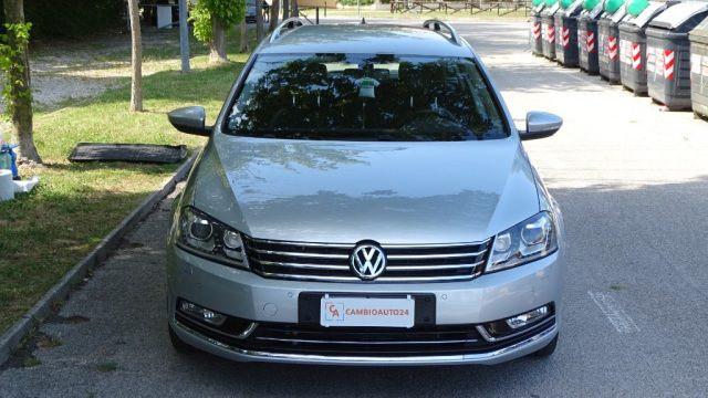 VOLKSWAGEN Passat Var. 2.0 TDI 140 cv, DSG High. BM.Tech., Garanzia.