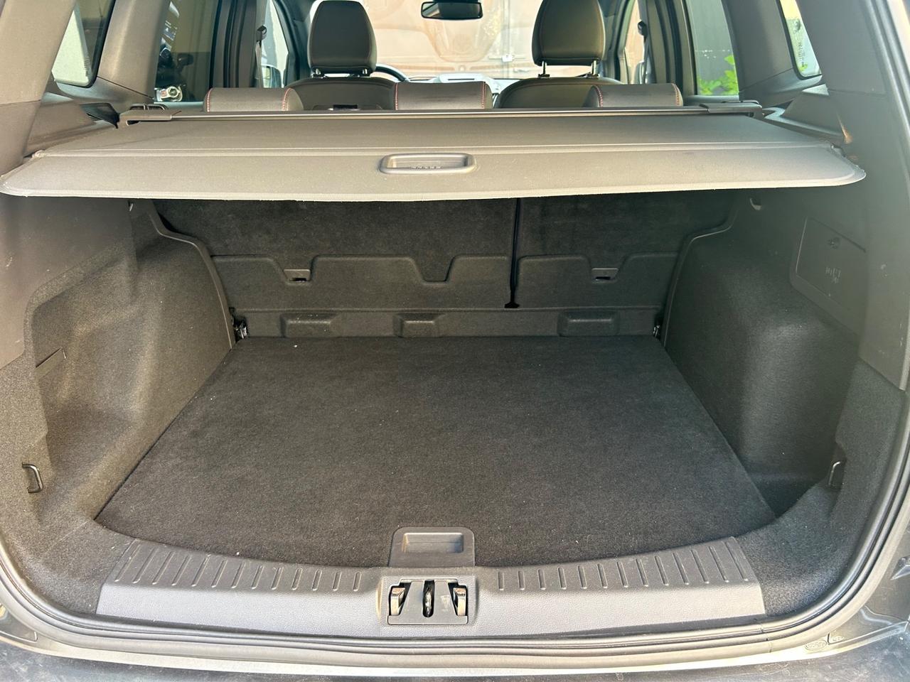Ford Kuga 2.0 TDCI 180 CV 4WD Powershift ST-Line