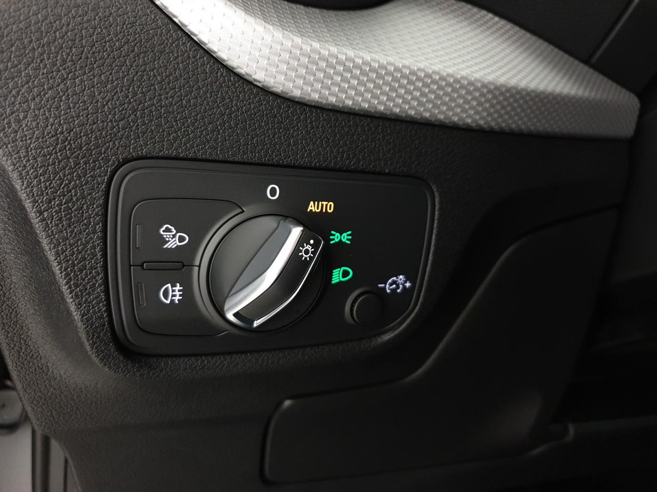 35TDI 150CV S tronic Identity Black