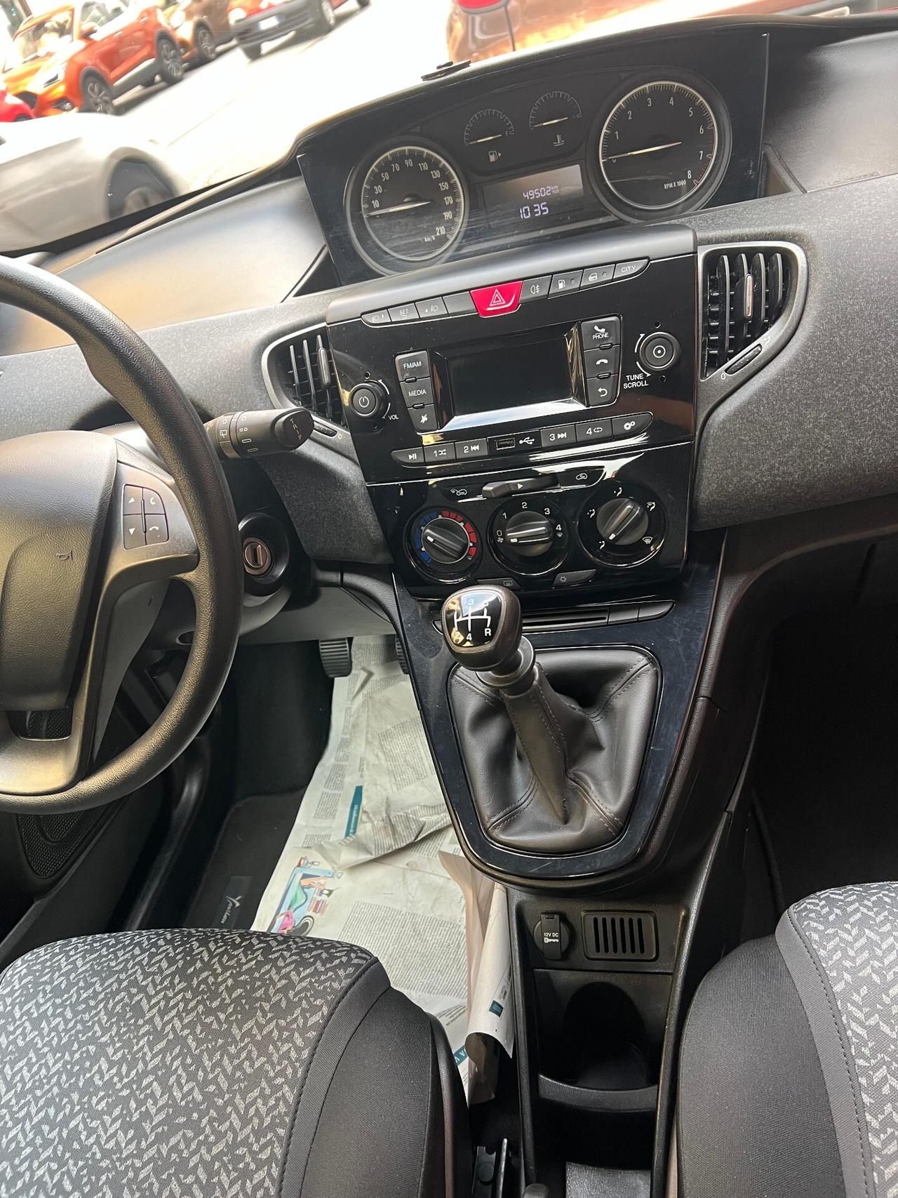Lancia Ypsilon 1.2 69 CV 5 porte