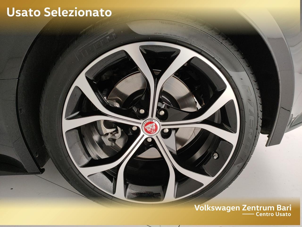 Jaguar F-Type coupe 2.0 i4 r-dynamic rwd 300cv auto