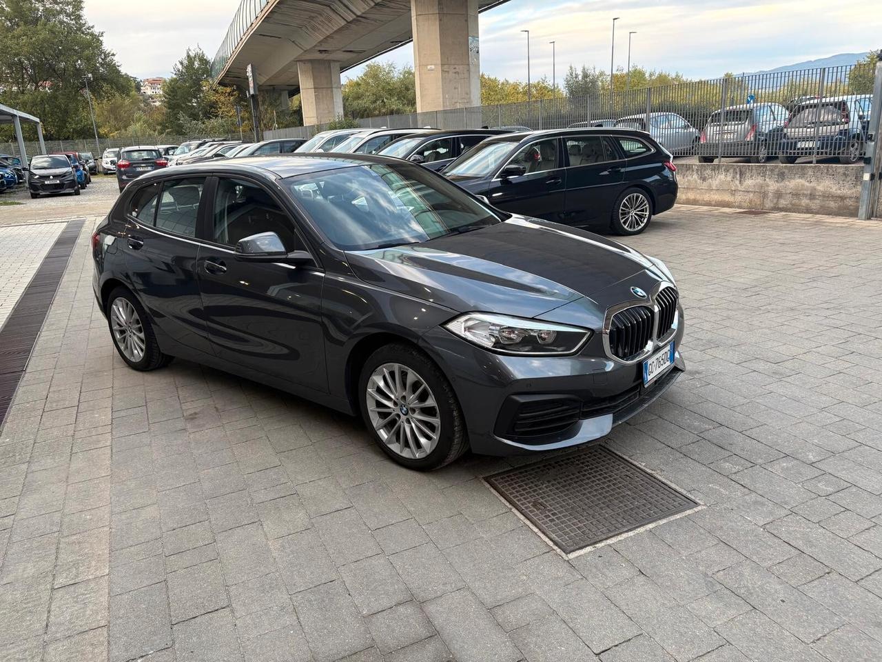 Bmw 116 116d 5p. Business Advantage