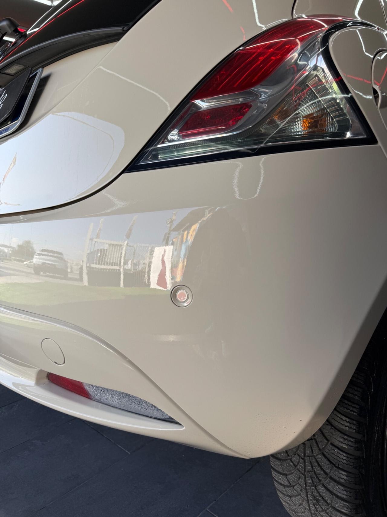 Lancia Ypsilon 1.2 GPL Ecochic Gold 2016