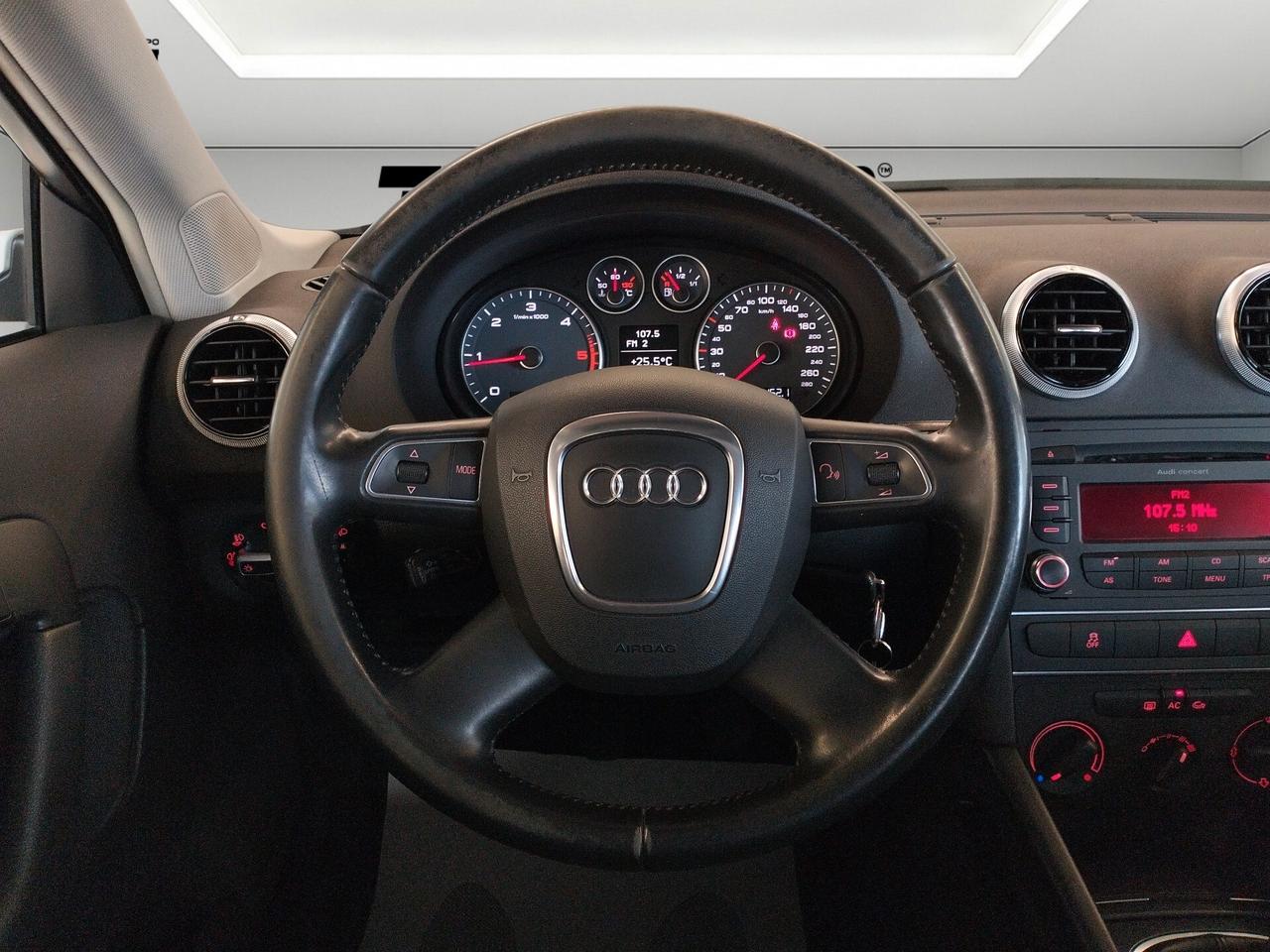 Audi A3 1.6 TDI Attraction - NEOPATENTATI