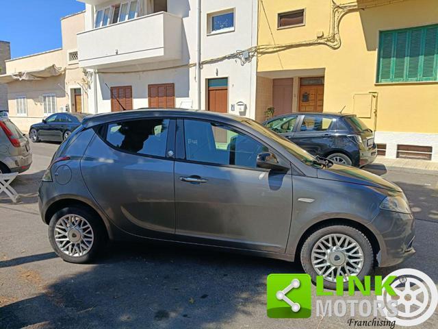 LANCIA Ypsilon 1.2 69 CV 5 porte GPL Ecochic Silver NEOPATENTATI