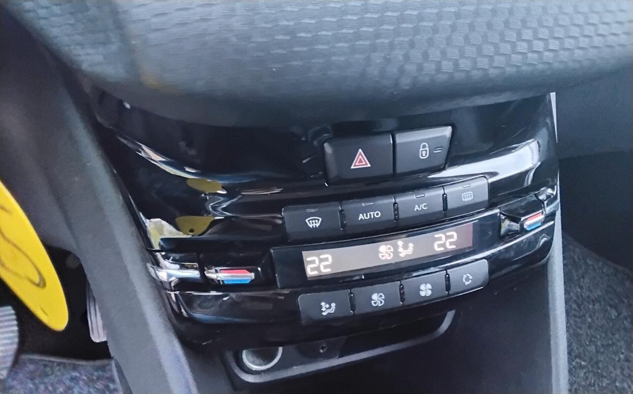 Peugeot 2008 BlueHDi 100 Allure