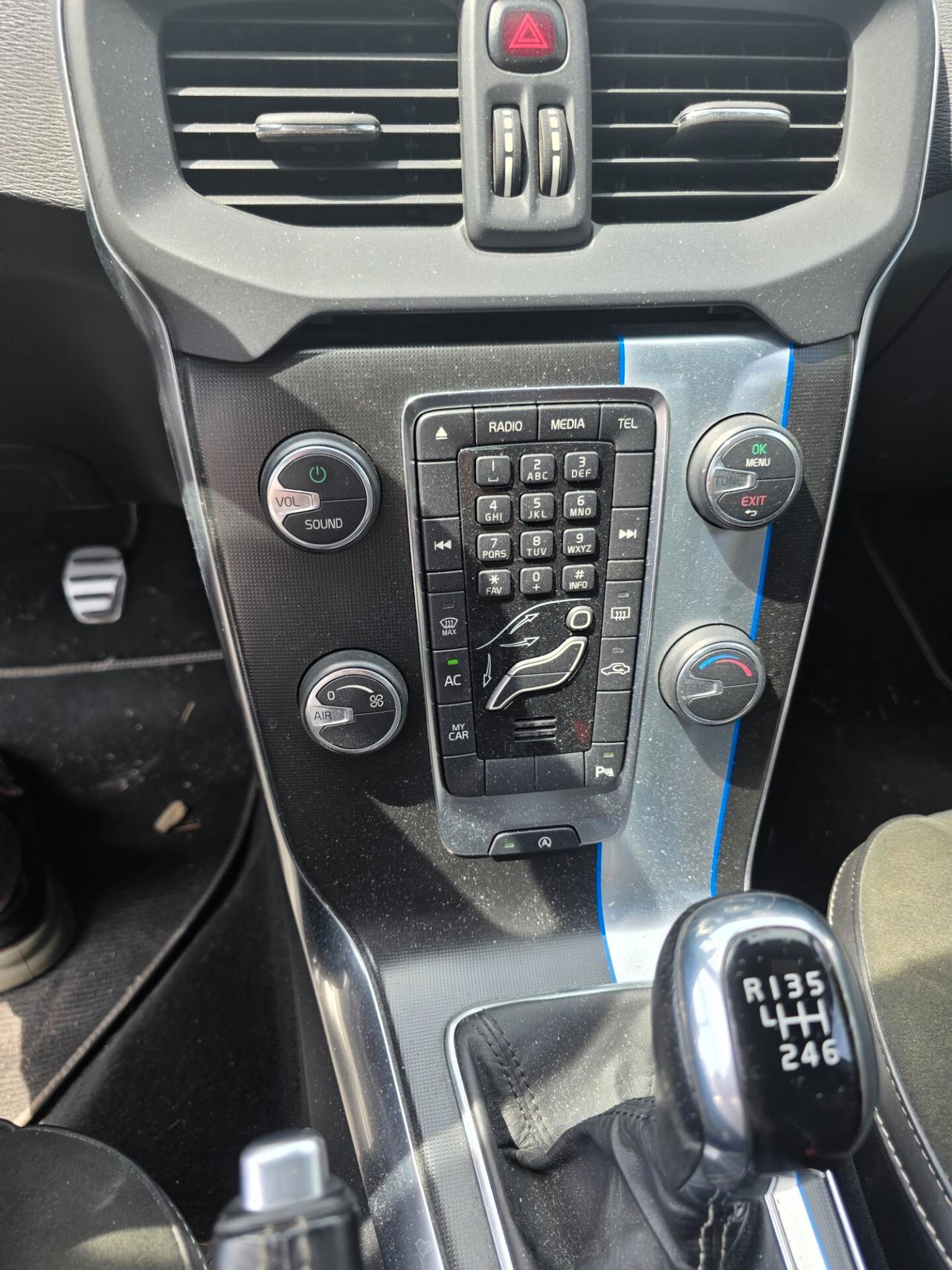 Volvo V40 D2 1.6 R-design Kinetic