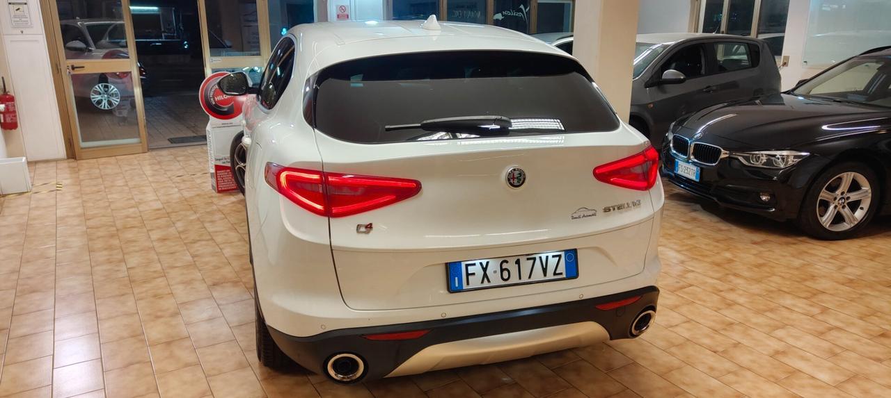 Alfa Romeo Stelvio 2.2 Turbodiesel 190 CV AT8 Q4 Super