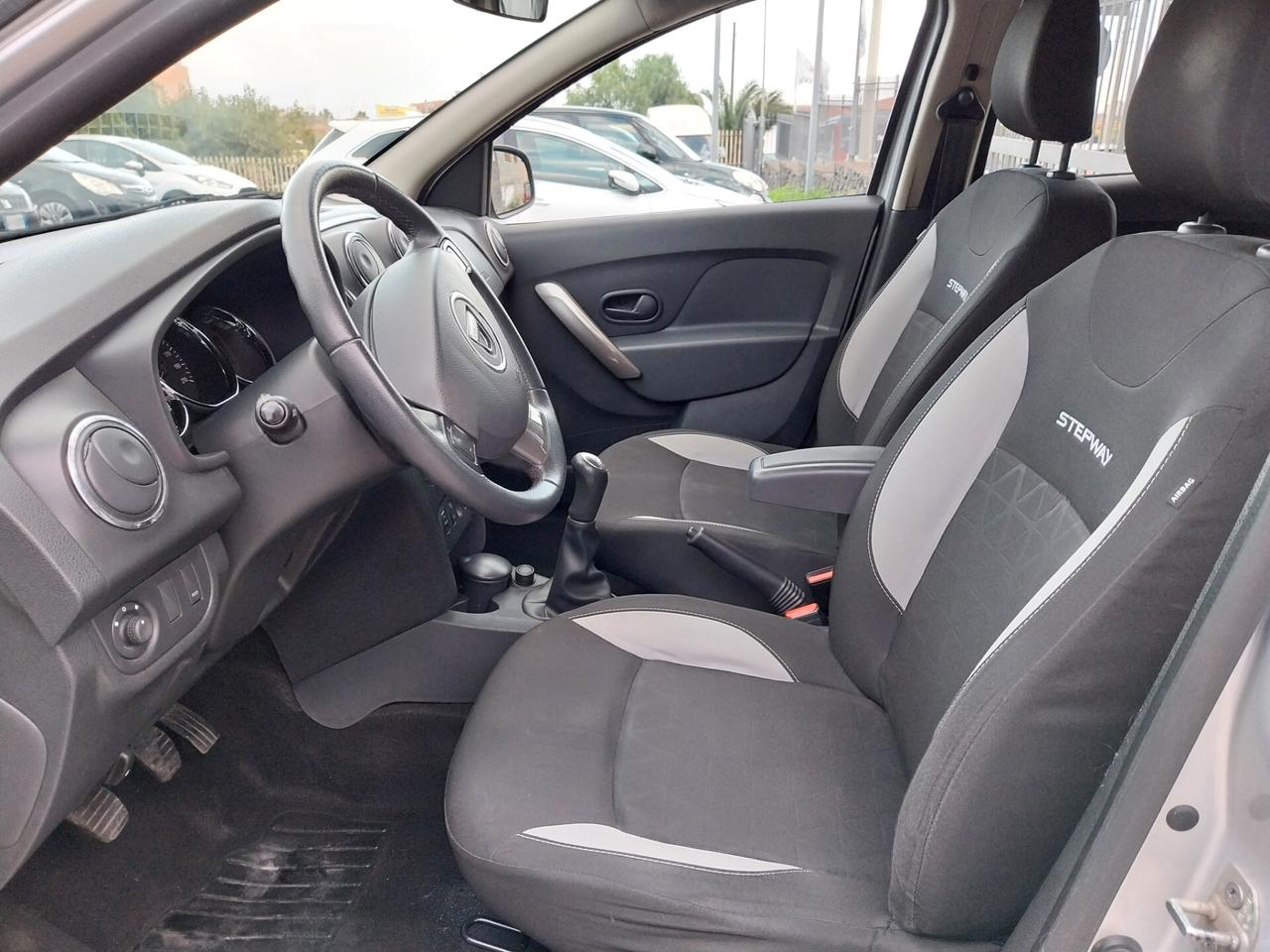 DACIA SANDERO STEPWAY 1.5 DIESEL UNICOPROPRIETARIO