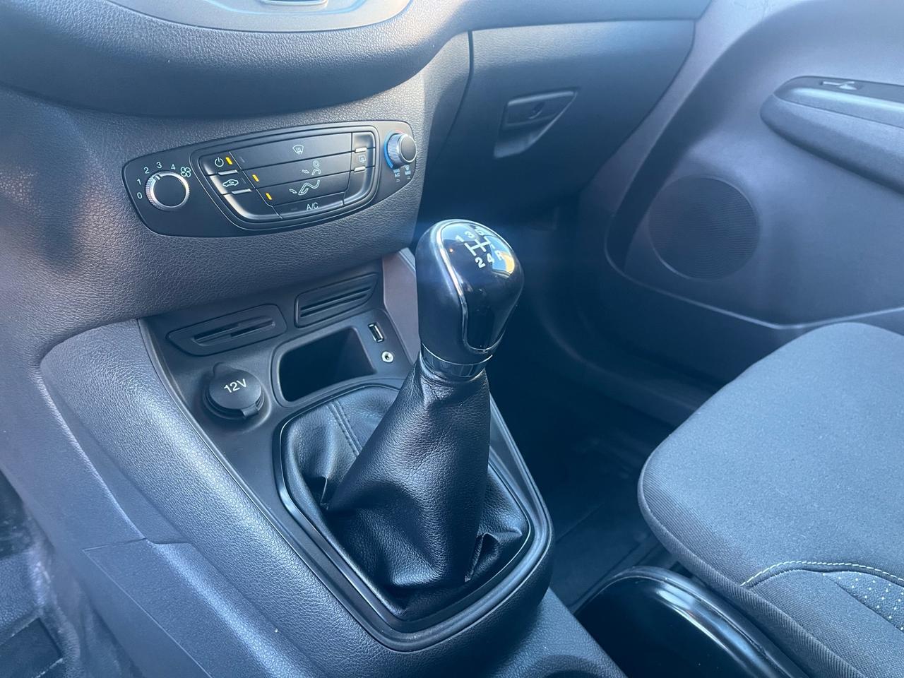 Ford Transit Courier 1.5 TDCI 75 CV-solo km 81000-