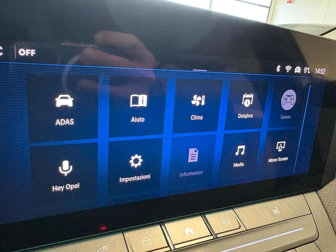 Opel Astra BUSINESS ELEGANCE 1.5 Turbo Diesel AT8 SPOTICAR