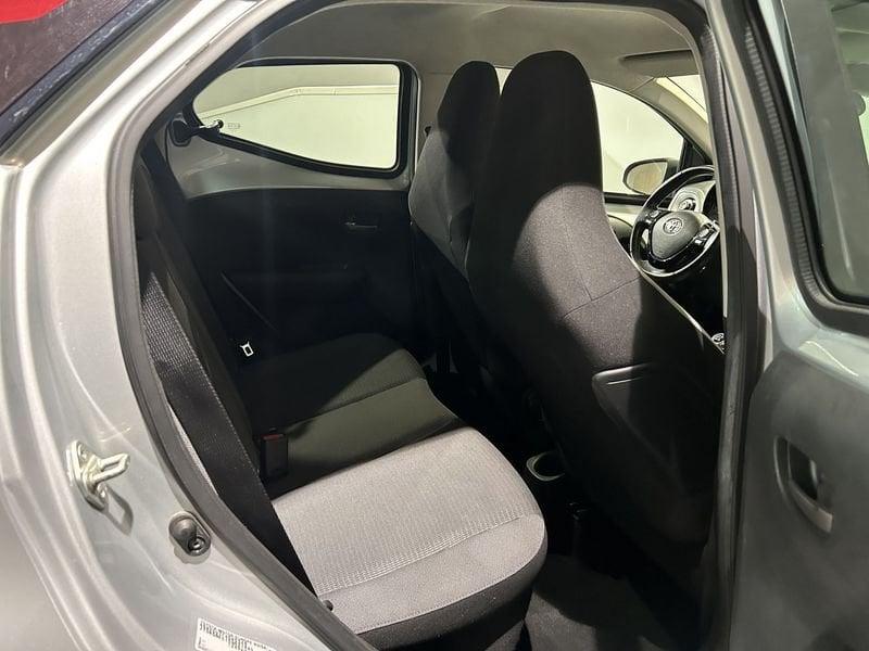 Toyota Aygo Connect 1.0 VVT-i 72 CV 5 porte x-play