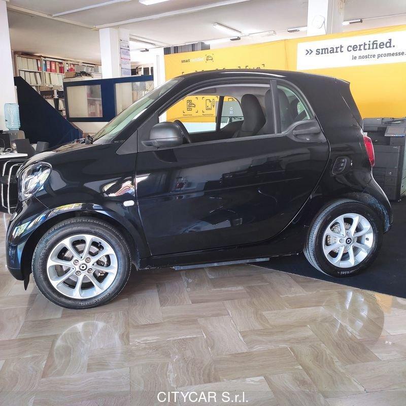 smart fortwo EQ Youngster