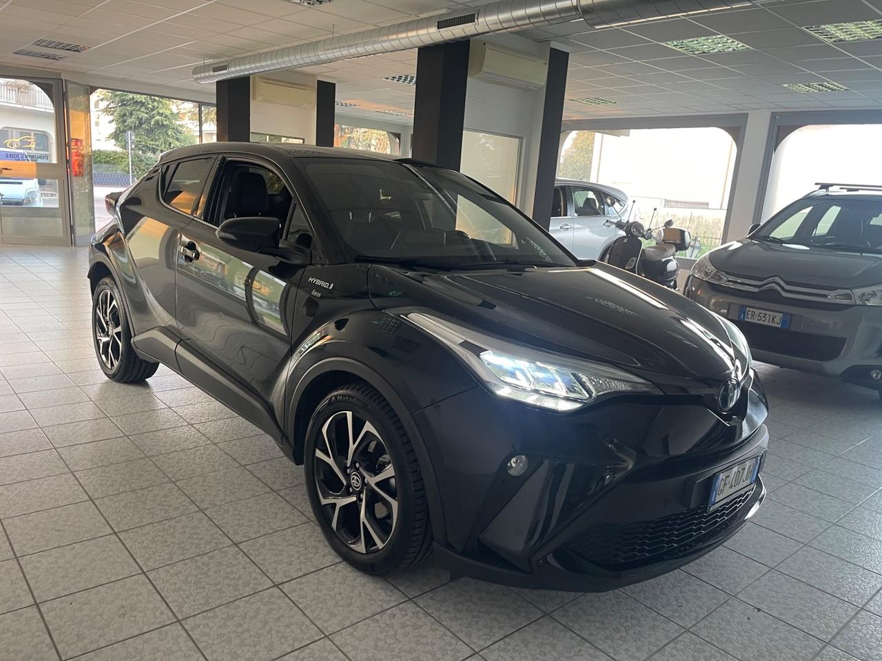 Toyota C-HR 1.8 Hybrid E-CVT Lounge