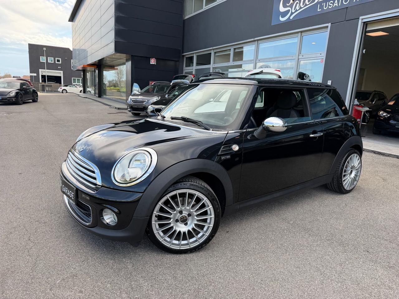 Mini ONE BLACK Neopatentati