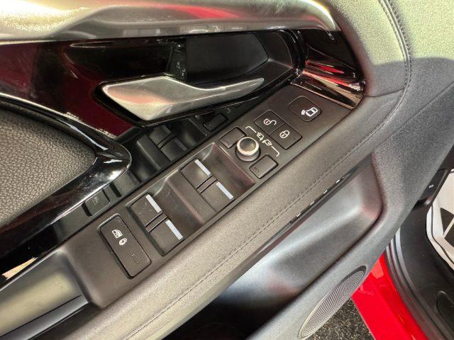 LAND ROVER Range Rover Evoque 2.0D I4-L.Flw 150 CV AWD Auto R-Dynamic