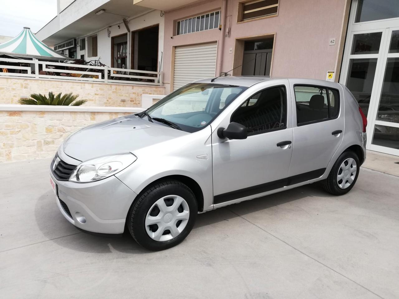 Dacia Sandero 1.4 GPL - 2010