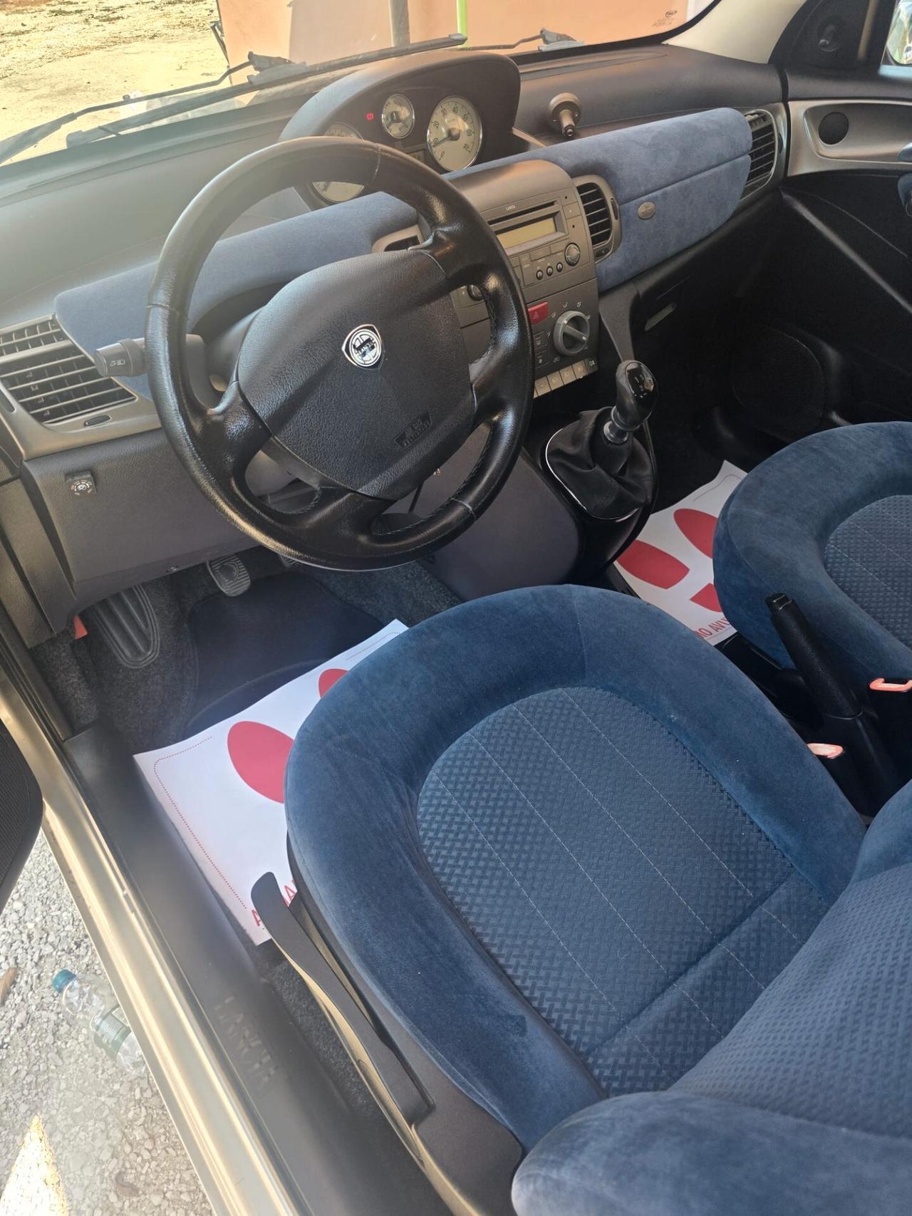 Lancia Ypsilon GPL neopatentati