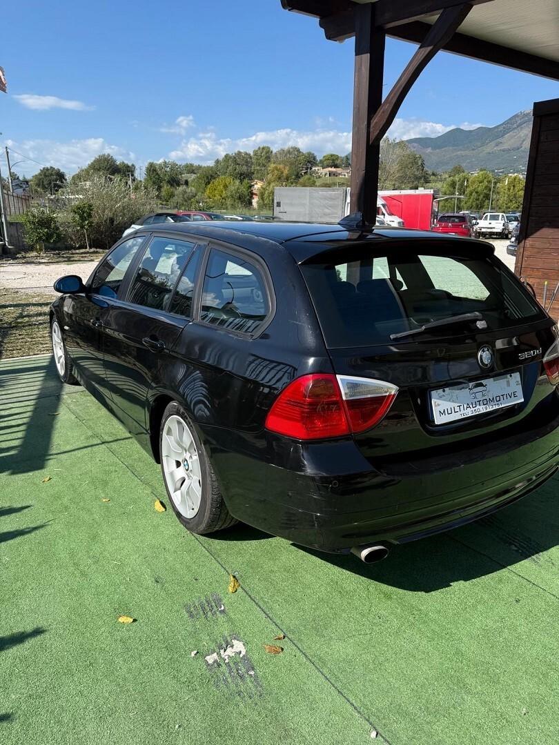 BMW SERIE 3 320D