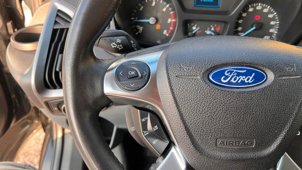 Ford Tourneo Custom 310 2.0 TDCi 130CV PC Titanium