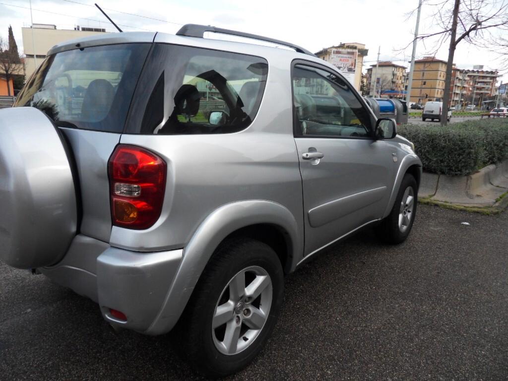 Toyota RAV 4 RAV4 2.0 16V cat 3 porte