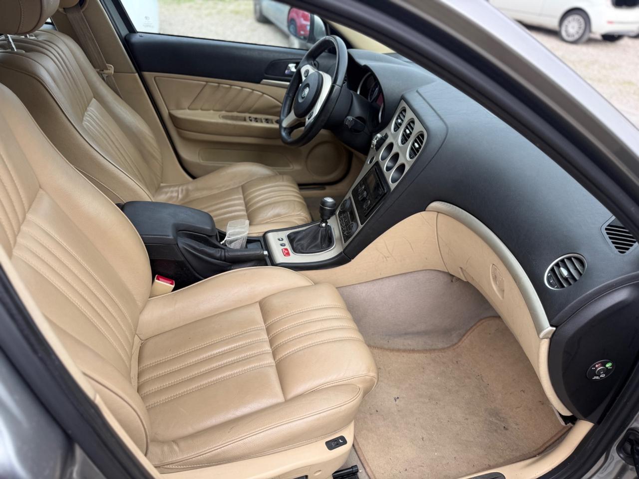 Alfa Romeo 159 1.9 JTDm 16V Sportwagon Distinctive