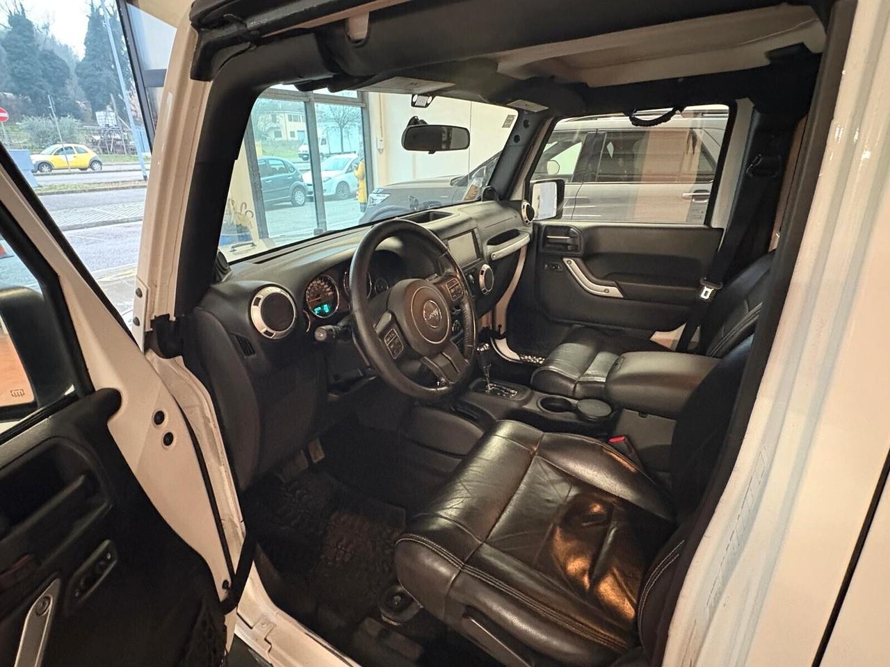 JEEP WRANGLER 4X4 UNLIMITED CAMBIO AUT. Diesel 2.8 CV 200 Km 193.968 Garanzia 12 mesi