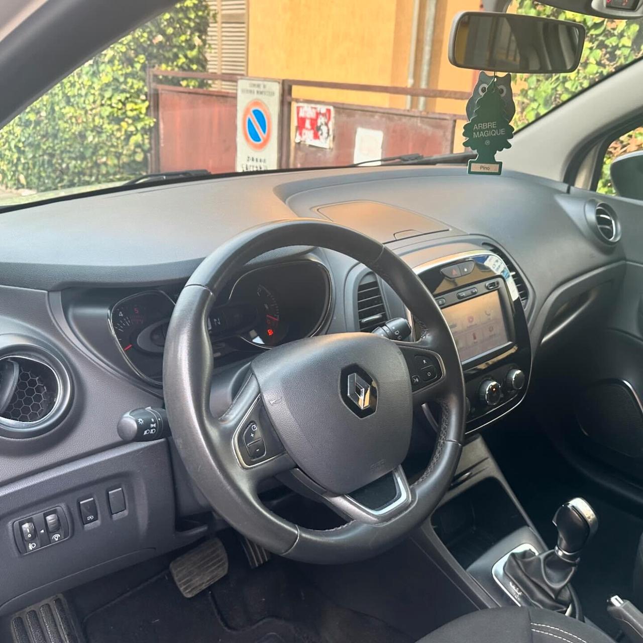 Renault Captur 1.5 dCi 90CV AUTOMATICA RETROCAMERA NAVIGAZIONE SENSORI PARCHEGGIO FINANZIABILE