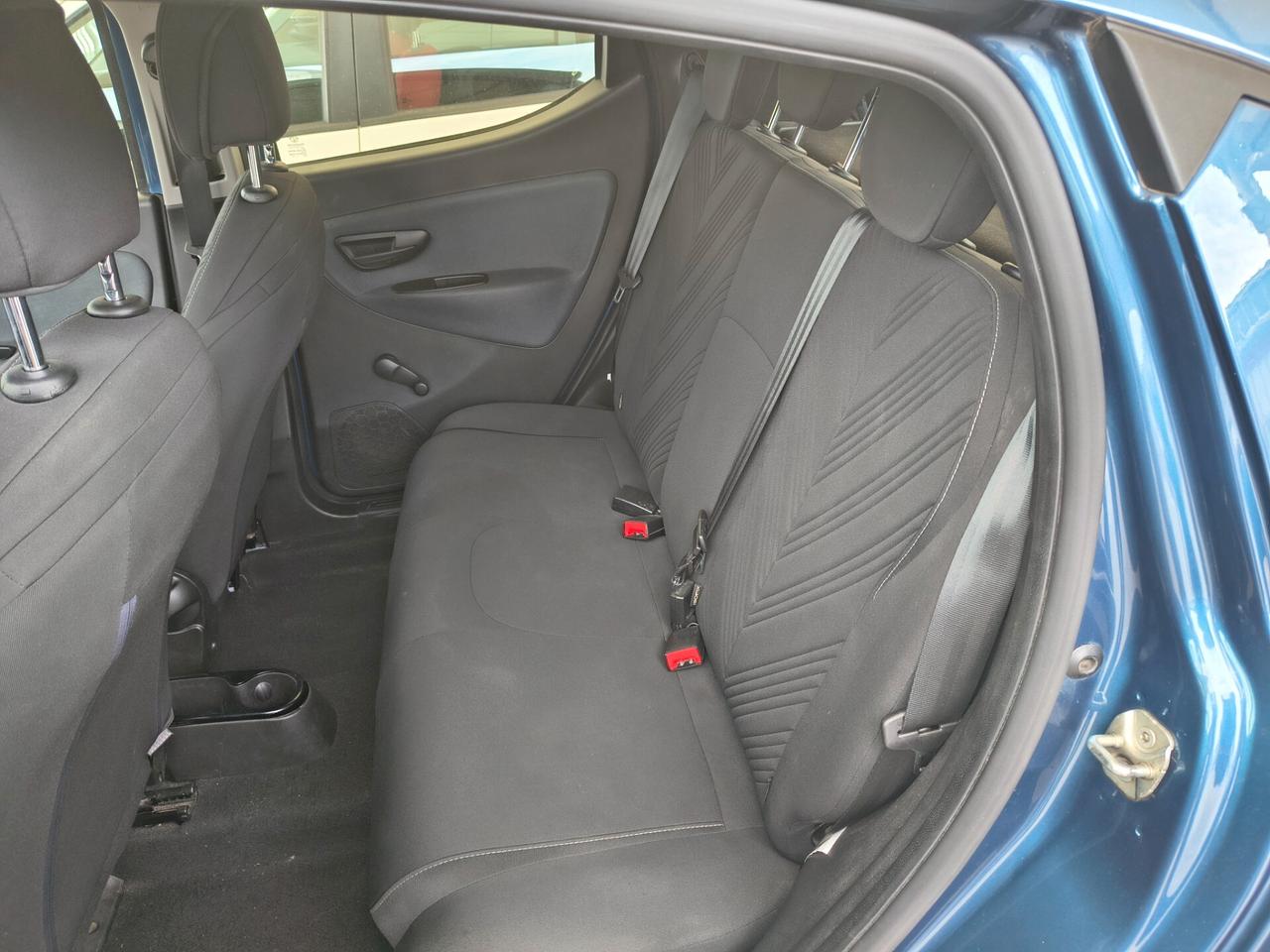 Lancia Ypsilon 1.0 FireFly 5 porte S&S Hybrid Gold