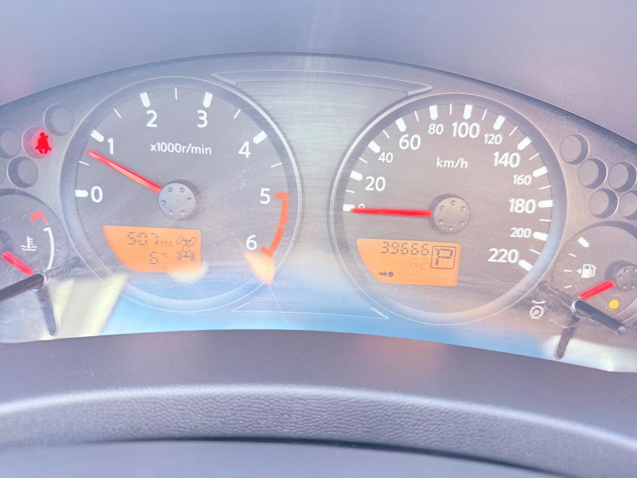 Nissan Navara PICK-UP - PARI AL NUOVOO 40 MILA KM