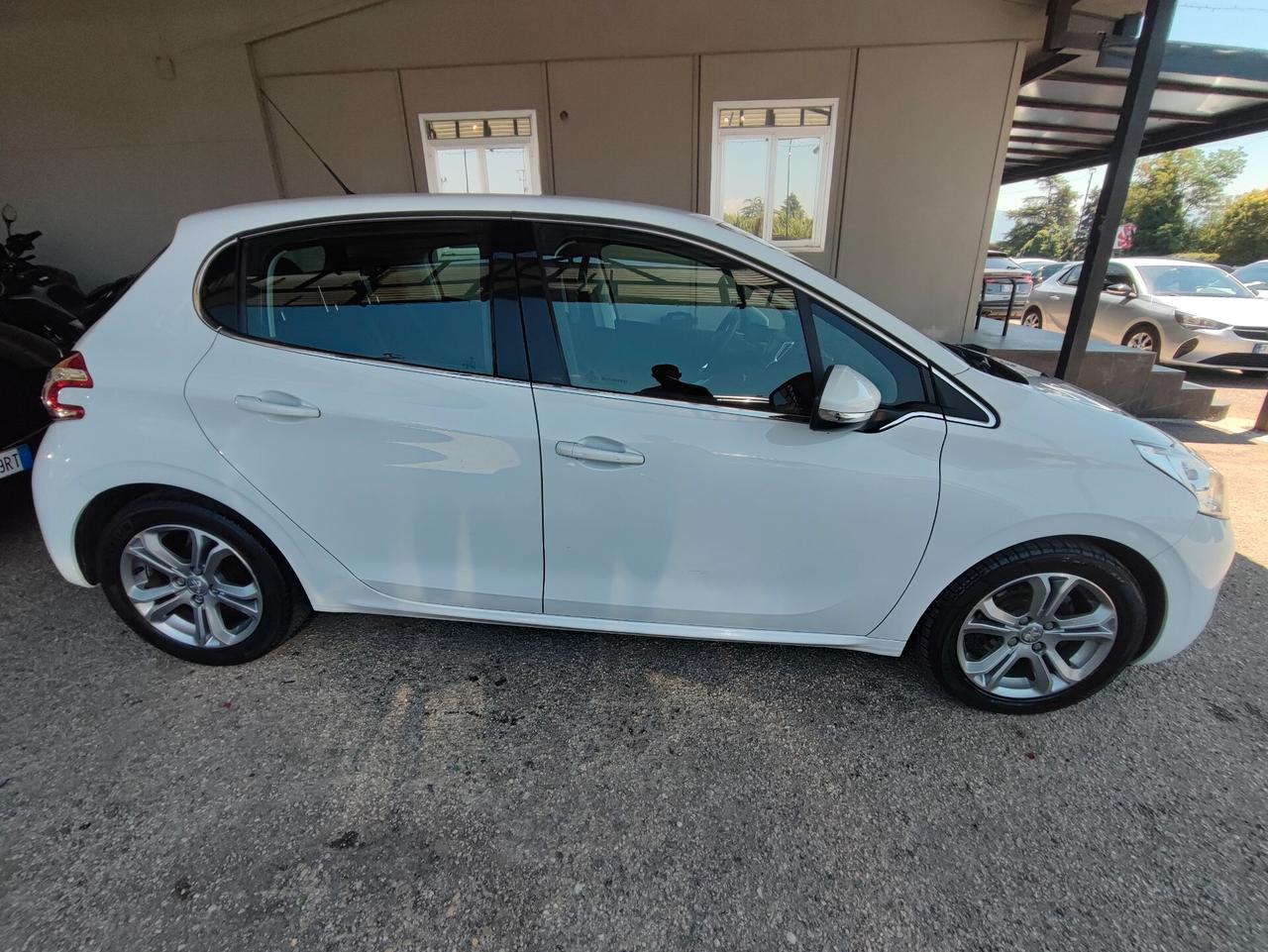 Peugeot 208 1.2 VTi 82 CV 5 porte Active