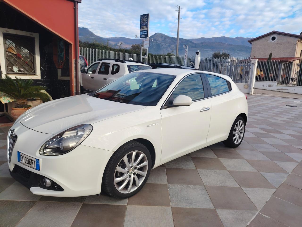Alfa Romeo Giulietta 1.6 JTDm-2 105 CV Exclusive