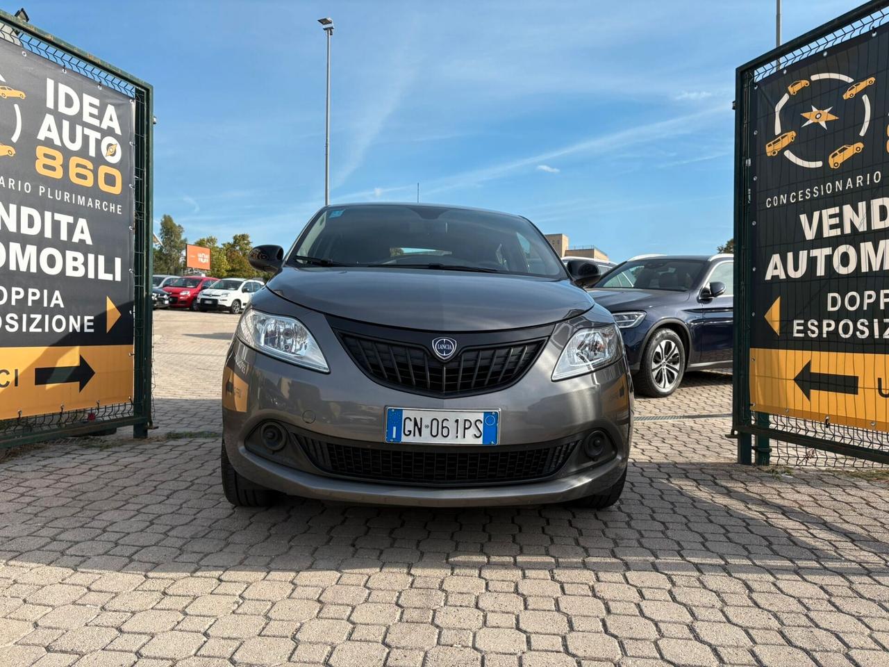Lancia Ypsilon 1.0 FireFly 5 porte S&S Hybrid Silver PROMO FINANZIAMENTO