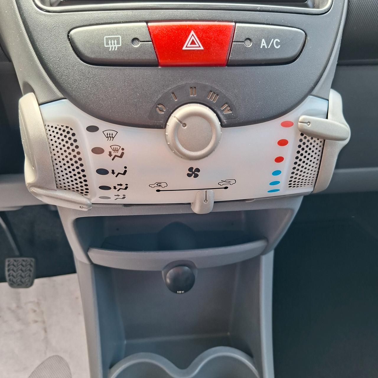 Toyota Aygo 1.0 Bz/gpl 68cv 5P Sol