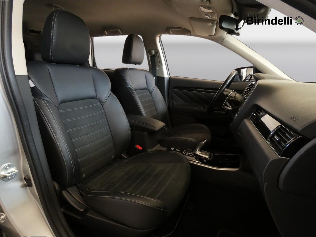 MITSUBISHI Outlander 3ª serie - Outlander 2.4 MIVEC 4WD PHEV Instyle Plus SDA