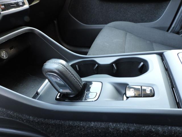 VOLVO XC40 D3 AWD Geartronic Momentum