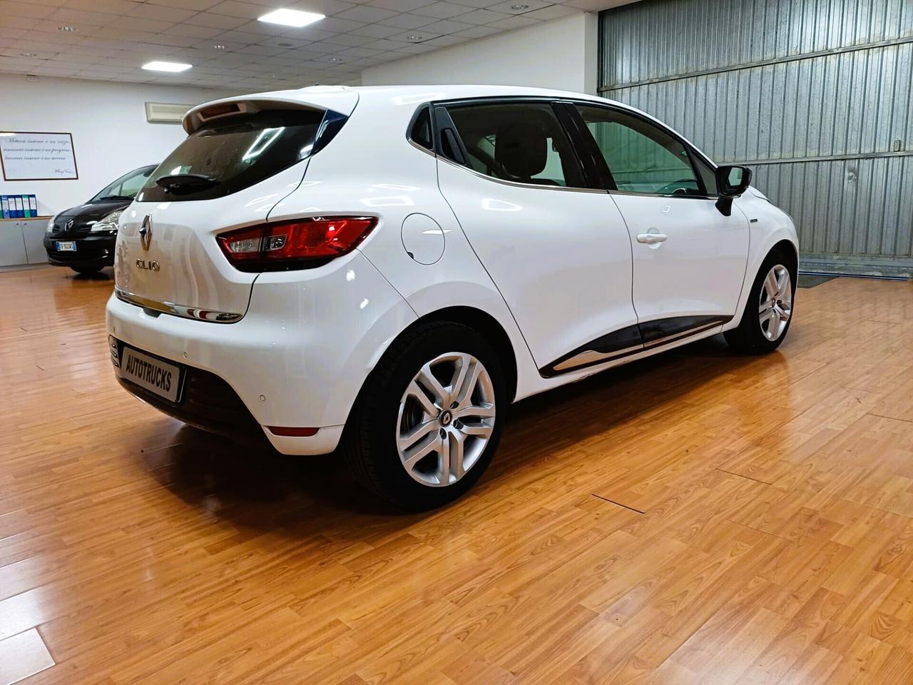 Renault Clio TCe 12V 90CV Unicop. 30300 km