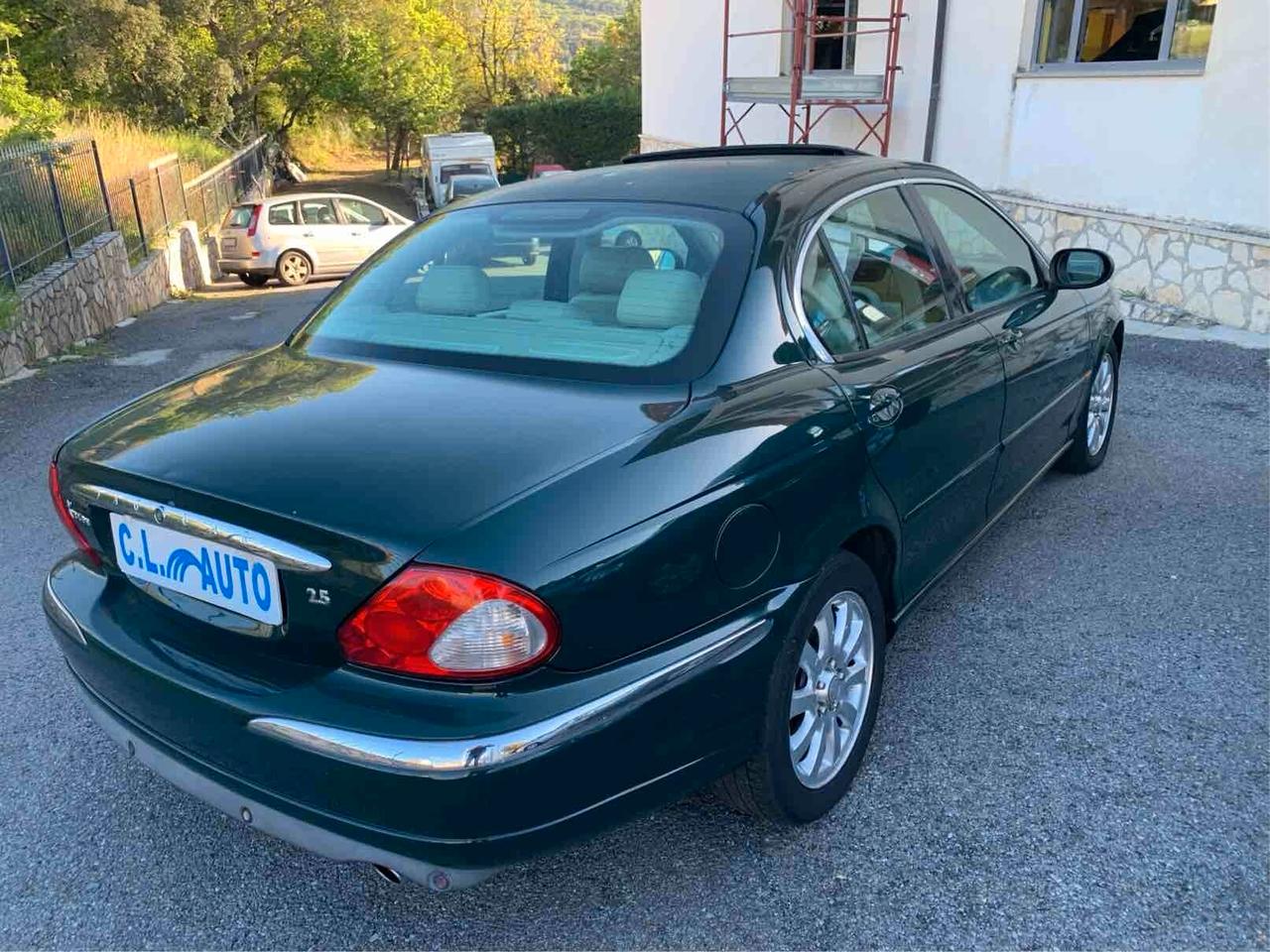 Jaguar X-Type 2.5 GPL
