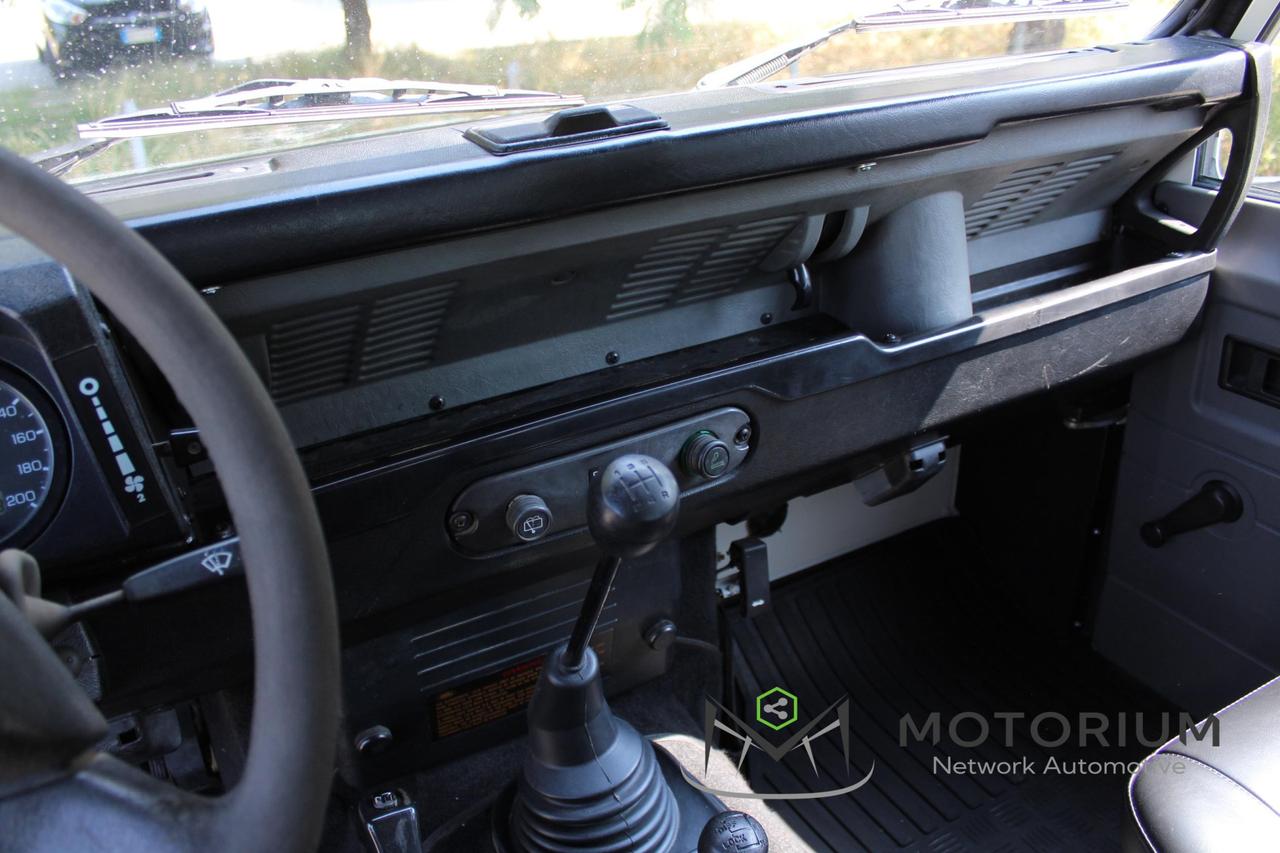 Land Rover Defender 90 2.5 Td5