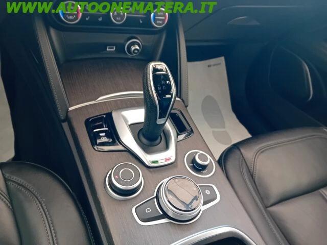 Alfa Romeo Stelvio 2.2 Turbodiesel 210CV Q4 Ti