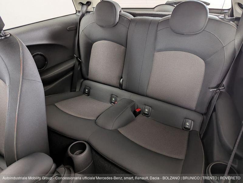 MINI Mini 3 porte 1.5 D 116 CV COOPER AUTOMATIC ''NEOPATENTATI''