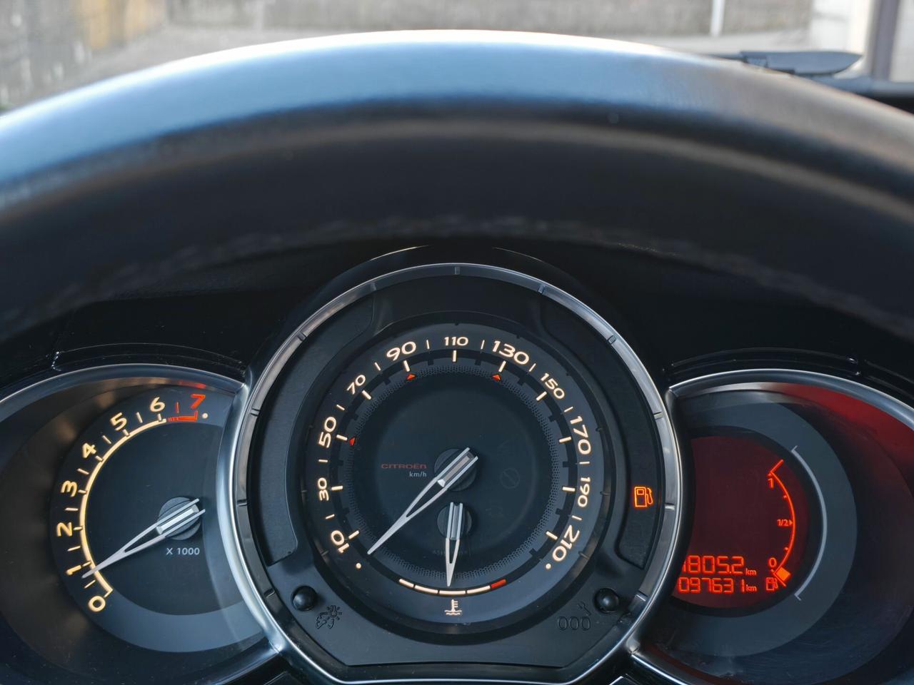 DS3 1.6 BENZINA 120cv SoChic / 97.000km