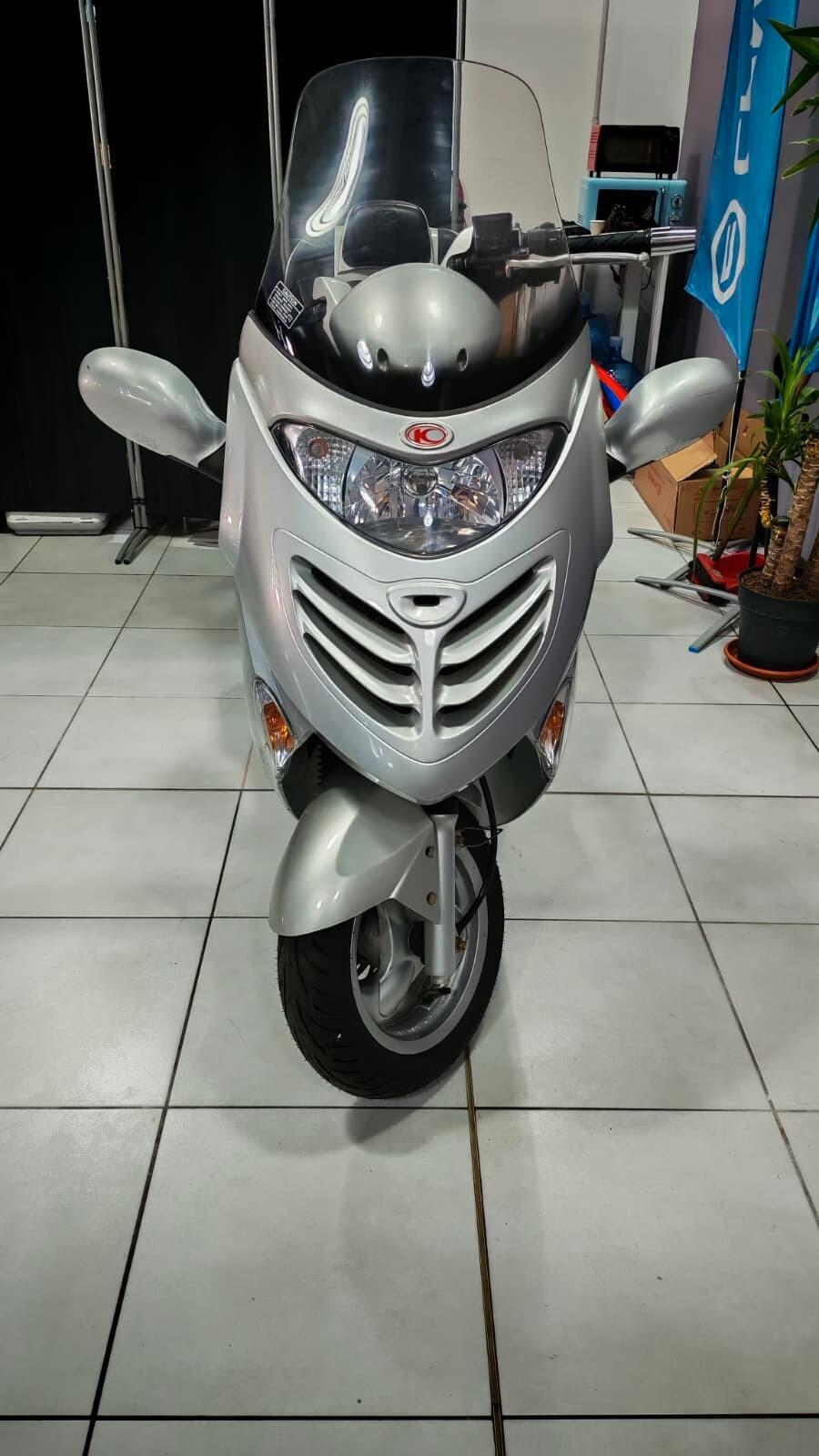 Kymco Grand Dink 250